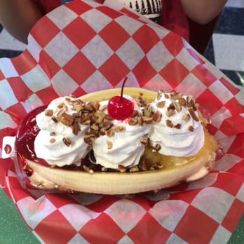 Billy Bob's Dairyland - Banana Split - Burgers Near Me - Branson, Missouri