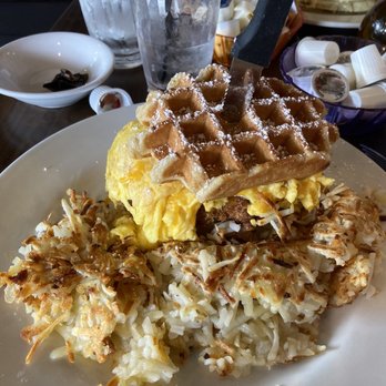 Honeybear Cafe - Chick and Waffle Breakfast Sandwich - Breakfast & Brunch Near Me - Chicago, Illinois