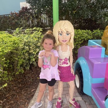 LEGOLAND - Lots of places for poses with Lego characters - Amusement Parks Near Me - Winter Haven, Florida LEGOLAND - Lots of places for poses with Lego characters - Amusement Parks Near Me - Winter Haven, Florida
