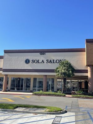 Sola Salon Studios by null