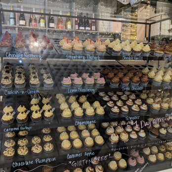 Cupcakes & Bubbles - Cupcakes Near Me - Tomball, Texas