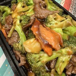 Hot Wok - Beef and broccoli - yum! Just wish it didn't come with carrots