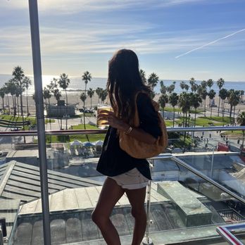 High Rooftop Lounge - Lounges Near Me - Venice, California High Rooftop Lounge - Lounges Near Me - Venice, California