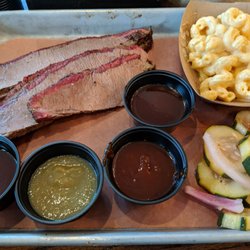 Iowa BBQ Company - Brisket with sauces and mac