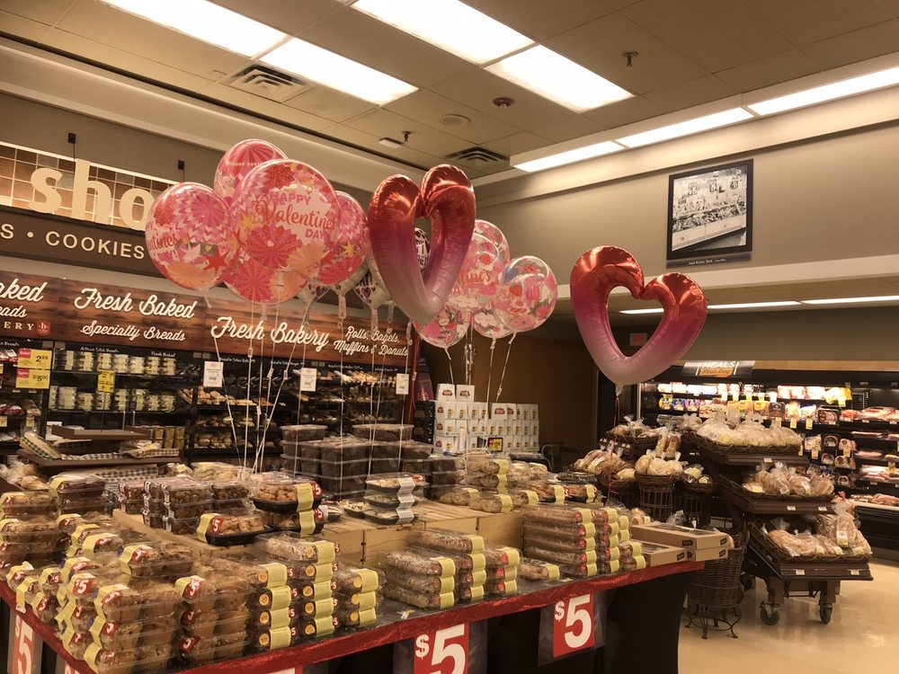 JEWELOSCO Updated September 2024 17 Photos & 30 Reviews 8801 S