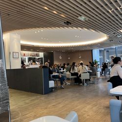 Cojean Beaugrenelle - Eating area