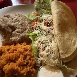 El Matador Restaurant - Fixings for fajitas