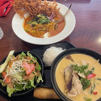 Ocean Thai Cuisine - Red Curry lunch special Khao Soi Chicken - Thai Near Me - Oceanside, California Ocean Thai Cuisine - Red Curry lunch special Khao Soi Chicken - Thai Near Me - Oceanside, California