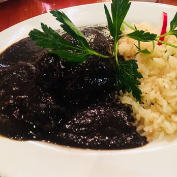 La Carta de Oaxaca - Black mole chicken - Mexican Near Me - Seattle, Washington