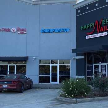 Concierge Chiropractic Clinic - Clinic Storefront - Chiropractors Near Me - Pearland, Texas Concierge Chiropractic Clinic - Clinic Storefront - Chiropractors Near Me - Pearland, Texas