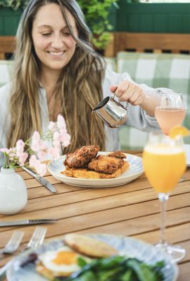 Good Ground Tavern by null