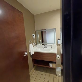 Skyline Hotel & Casino - bathroom - Casinos Near Me - Henderson, Nevada Skyline Hotel & Casino - bathroom - Casinos Near Me - Henderson, Nevada