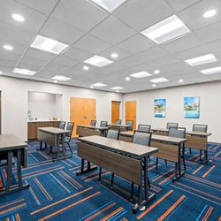Hampton Inn & Suites Charlotte-Airport - Meeting Room