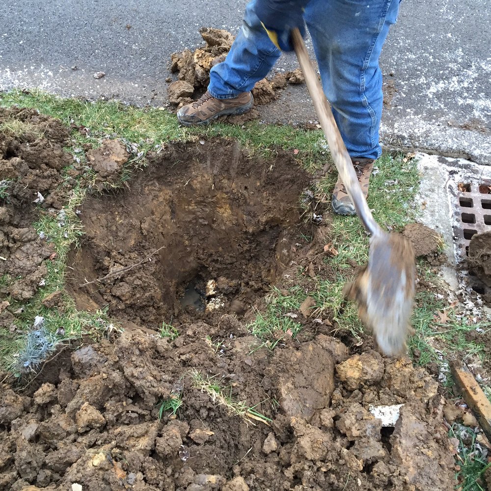 Graham-Simon Plumbing - Cracked pvc line. Someone pounded post into line when installing mailbox. - Electricians Near Me - Clarksburg, West Virginia Graham-Simon Plumbing - Cracked pvc line. Someone pounded post into line when installing mailbox. - Electricians Near Me - Clarksburg, West Virginia