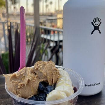 602 Coffee House - Small Power Bowl with extra peanut butter - Coffee & Tea Near Me - Huntington Beach, California