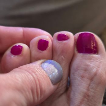 Marlowe - Directly after my service. Unevenly cut nails, uneven lengths, huge smudge on the big toe, unmoisturized feet. - Nail Salons Near Me - Larkspur, California