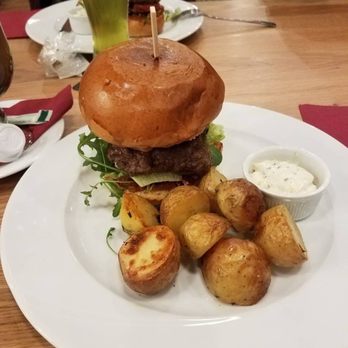 Beer Factory - Beer Bar Near Me - Plzeň, PL
