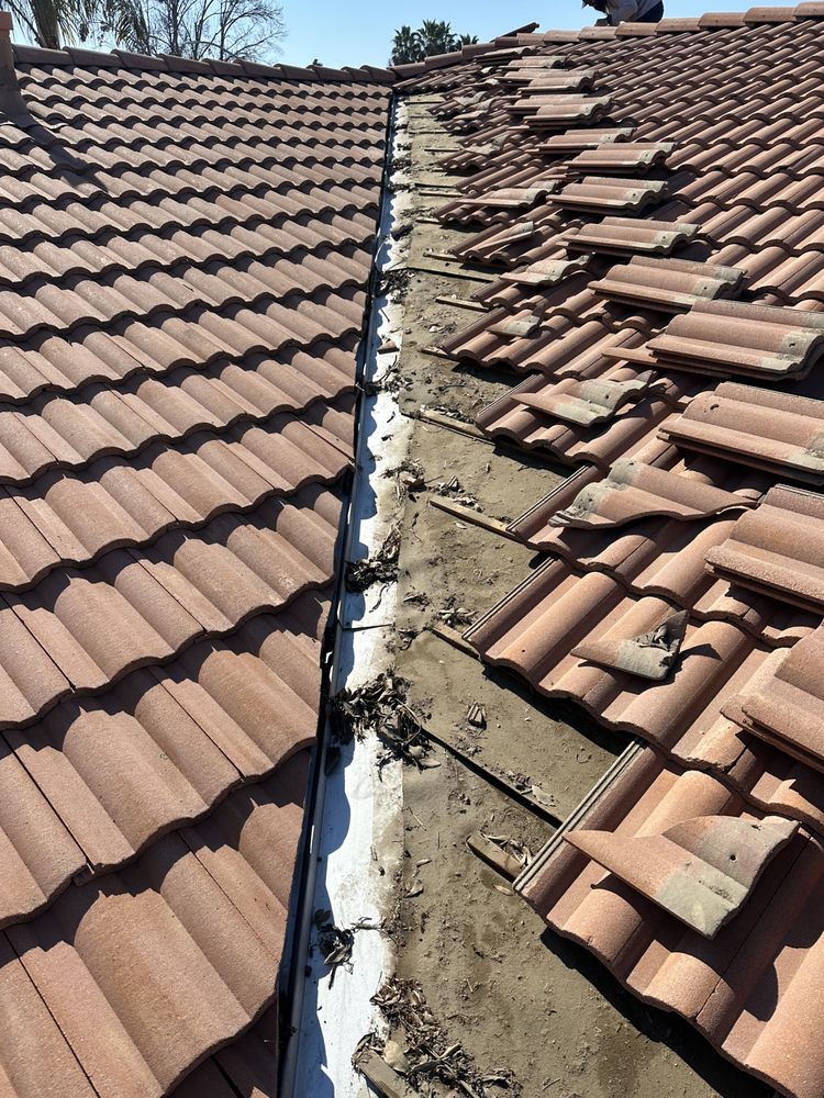 Slide of Diamond Ridge Roofing