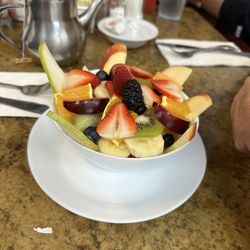 Classic Cafe - Fruit bowl as appetizer