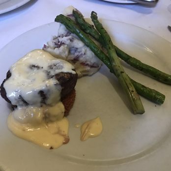 Ivy Restaurant - Ivy - Filet Medallion w/Hollandaise - Seafood Near Me - Wheaton, Illinois Ivy Restaurant - Ivy - Filet Medallion w/Hollandaise - Seafood Near Me - Wheaton, Illinois