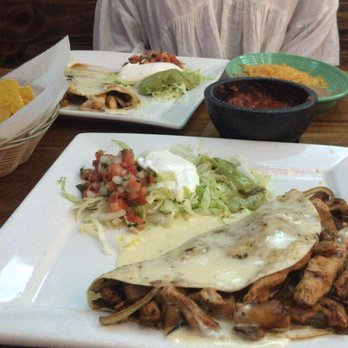 Las Trojas Cantina - quesadilla hawaiana - Mexican Near Me - Madison, Alabama