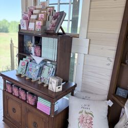 The Peony Fields - Gift shop