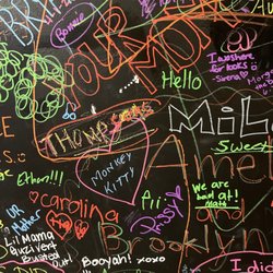 Clevr Escape - Fame wall