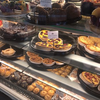 La Bonne Bouchee - Fruit cake, mini muffins and individual size pies. - Bakeries Near Me - Saint Louis, Missouri La Bonne Bouchee - Fruit cake, mini muffins and individual size pies. - Bakeries Near Me - Saint Louis, Missouri