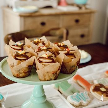 Wanderlust Cupcake - cupcakes on a cake stand - Desserts Near Me