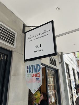 Flour and Stone by null