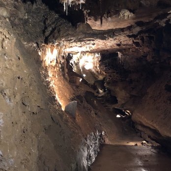 Cosmic Cavern - Tours Near Me - Berryville, Arkansas