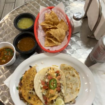Isla Restaurant - Seafood Near Me - Concord, California