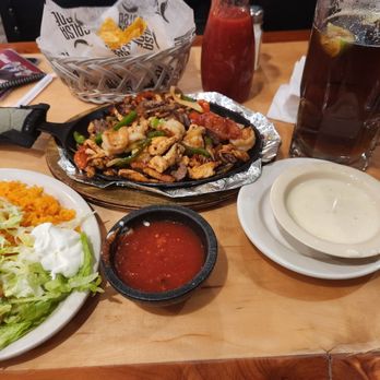 La Casa Michoacana - Texas Fajitas - Mexican Near Me - Morris, Illinois
