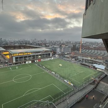 Karo&Paul - Blick auf Millerntor-Stadion - Restaurants Near Me - Hamburg, HH