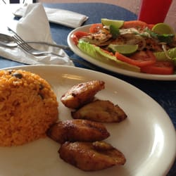 El Pilon - Yellow Rice and sweet plantain