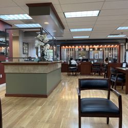 Covina Hills Optometric Group - Front Desk and Eye glass consultation area