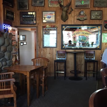 Fall River Hotel - More of the bar - Hotels Near Me - Fall River Mills, California