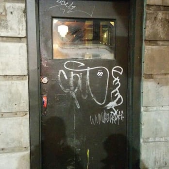 Big In Japan - Entrance to this fine establishment - Speakeasies Near Me - Montreal, Quebec