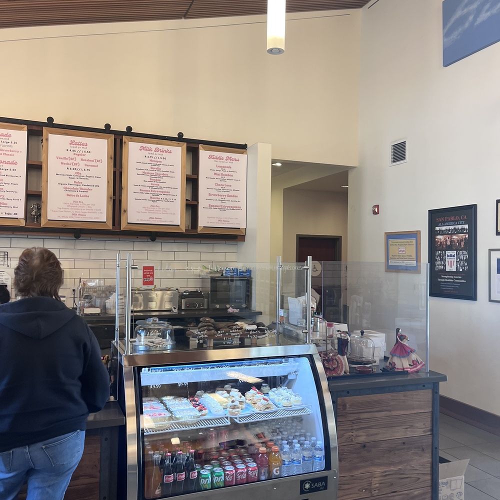 Lemon Gals - Inside - Coffee & Tea Near Me - San Pablo, California Lemon Gals - Inside - Coffee & Tea Near Me - San Pablo, California