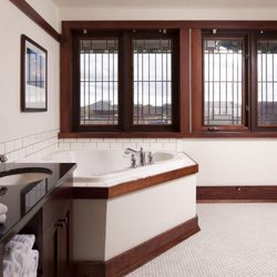 Wright On the Park - Private Bath and art glass window inside the Historic Park Inn Hotel in Mason City Iowa