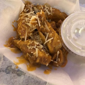 HOB Tavern - Buffalo garlic parm wings - Pubs Near Me - Bordentown, New Jersey HOB Tavern - Buffalo garlic parm wings - Pubs Near Me - Bordentown, New Jersey