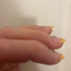 Q Nails & Spa - And to think it looks even worse in person.