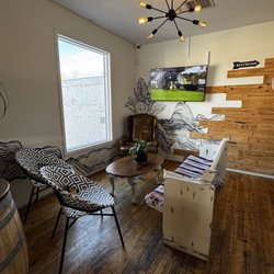 Downshift Brewing: Outpost 1706 - Sitting area