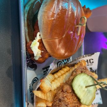 Houston TX Hot Chicken - Buffalo chicken sandwich & honey butter chicken tender w/ fries - Sandwiches Near Me - Fresno, California Houston TX Hot Chicken - Buffalo chicken sandwich & honey butter chicken tender w/ fries - Sandwiches Near Me - Fresno, California