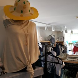Rochelle's Boutique of Watch Hill - Inside