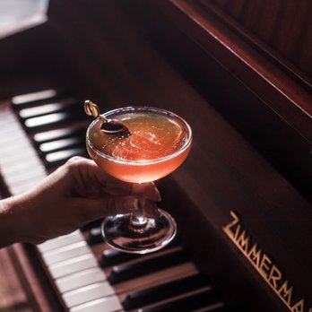 Le Fou - Cocktail Bars Near Me - Paris, 75 Le Fou - Cocktail Bars Near Me - Paris, 75