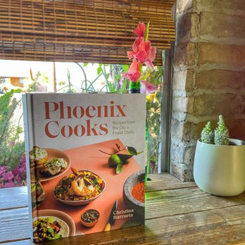 Glai Baan - dining room - Thai Near Me - Phoenix, Arizona