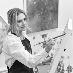 Oksana Tanasiv - Art Studio Moment