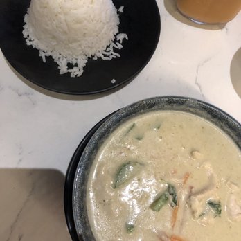 Eastern Peak - Green Curry - Asian Fusion Near Me - Nashville, Tennessee