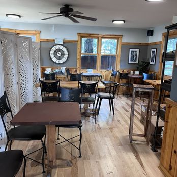 Coffee on the Rocks - Inside I guess if it is bad weather you could sit here - Coffee & Tea Near Me - Estes Park, Colorado Coffee on the Rocks - Inside I guess if it is bad weather you could sit here - Coffee & Tea Near Me - Estes Park, Colorado